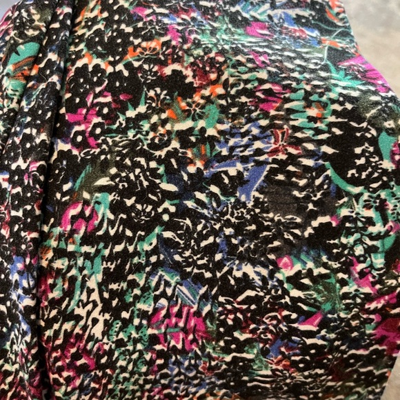 Lularoe o/s leggings - Picture 3 of 3
